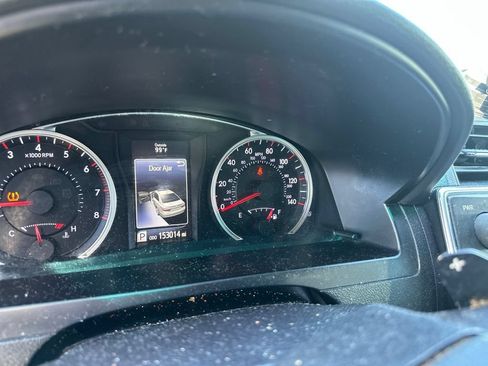 Used 2017 Toyota Camry SE FWD image 6
