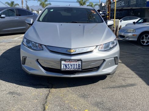 Used 2016 Chevrolet Volt Premier w/ Driver Confidence Package image 3