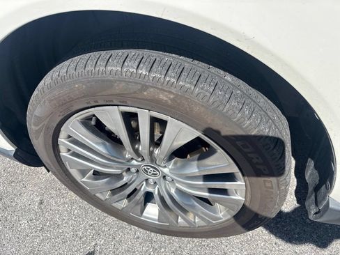 Used 2021 Toyota Venza Limited w/ Advanced Technology Package AWD/4WD image 20