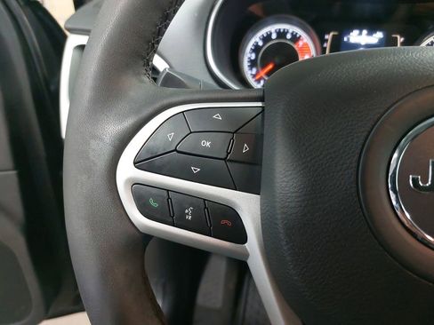 Used 2022 Jeep Cherokee Latitude image 16