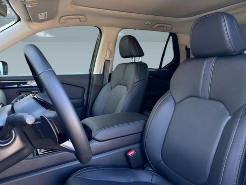 Certified 2025 Honda Pilot Touring image 20