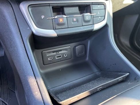 Used 2024 GMC Terrain SLT w/ Infotainment Package II FWD image 23
