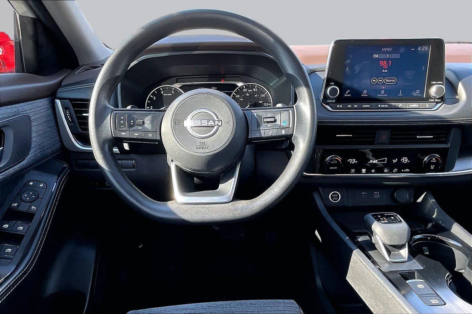 Used 2023 Nissan Rogue SV FWD image 6