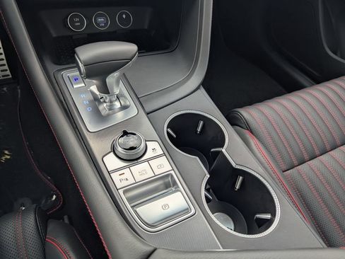 Used 2025 Genesis G70 2.5T w/ Sport Prestige Package image 27