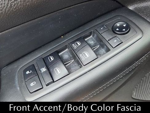 Used 2019 Jeep Grand Cherokee Altitude image 31