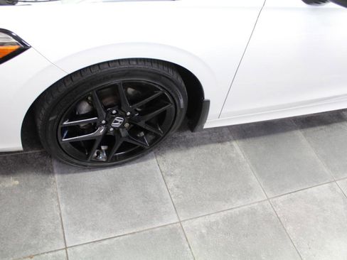 Used 2022 Honda Civic Sport image 32