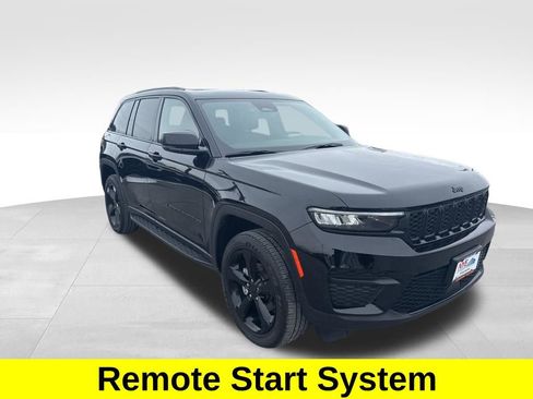 Used 2023 Jeep Grand Cherokee Altitude image 8