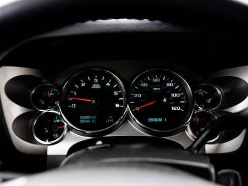 Used 2011 Chevrolet Silverado 2500 LT w/ Interior Plus Package image 19