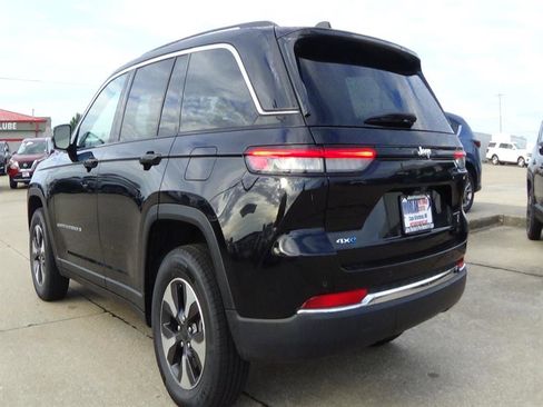 Used 2023 Jeep Grand Cherokee 4WD 4xe image 8