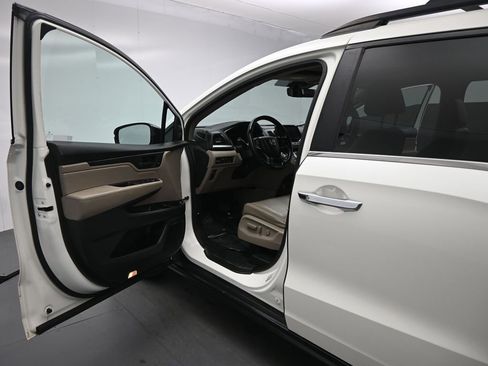 Used 2019 Honda Odyssey EX-L image 8