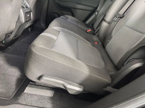 Used 2024 Chevrolet Blazer LT FWD image 28