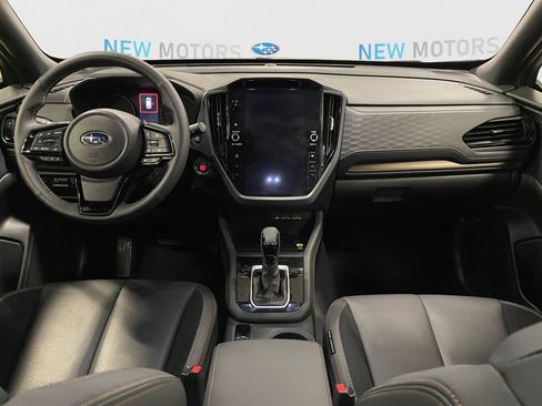 Used 2025 Subaru Forester Touring image 10