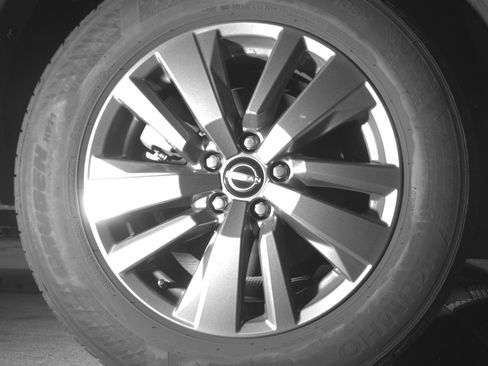 Used 2025 Nissan Pathfinder SV image 15