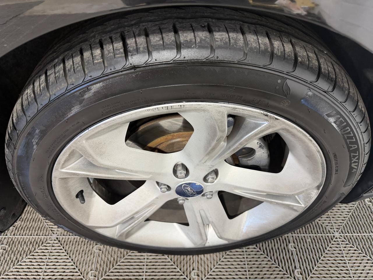 Used 2012 Ford Taurus SHO AWD/4WD image 9