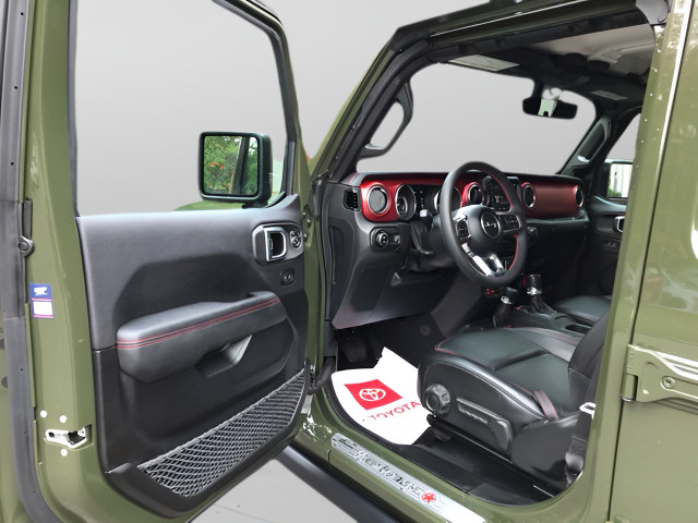 Used 2023 Jeep Gladiator Rubicon w/ LED Lighting Group AWD/4WD image 12