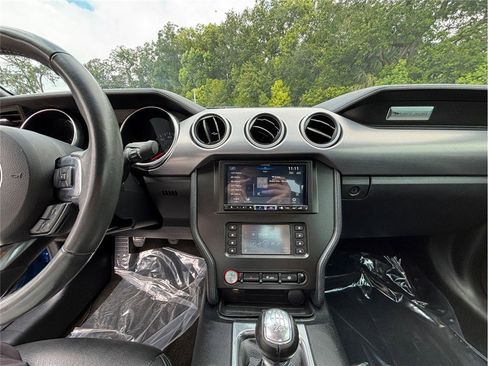 Used 2018 Ford Mustang GT image 11