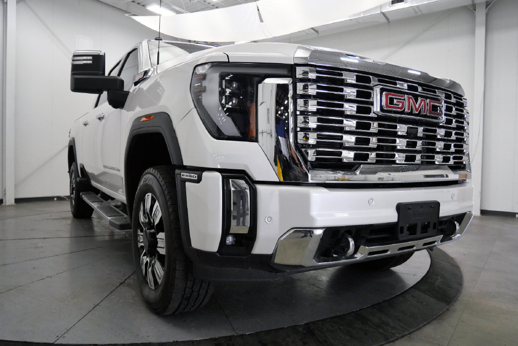 Used 2024 GMC Sierra 2500 Denali w/ Denali Reserve Package AWD/4WD image 42