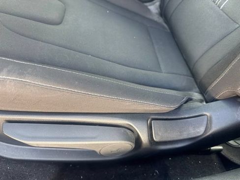 Used 2025 Hyundai Elantra Sport FWD image 13