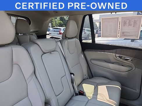 Certified 2025 Volvo XC90 T8 Ultra w/ Protection Package Premier AWD/4WD image 18