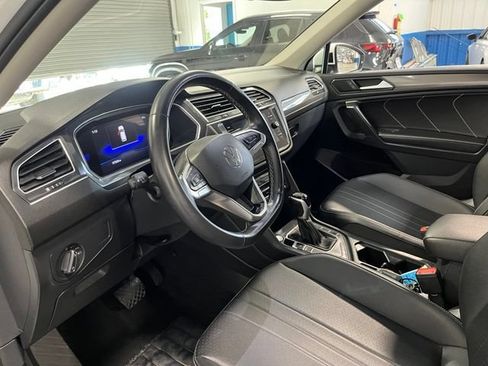 Used 2024 Volkswagen Tiguan SE FWD image 23