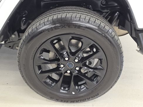 Used 2024 Jeep Wrangler Unlimited Sahara AWD/4WD image 55