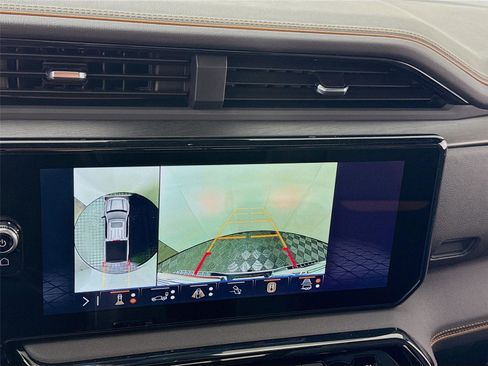 New 2026 GMC Sierra 1500 AT4 w/ AT4 Premium Package AWD/4WD image 9