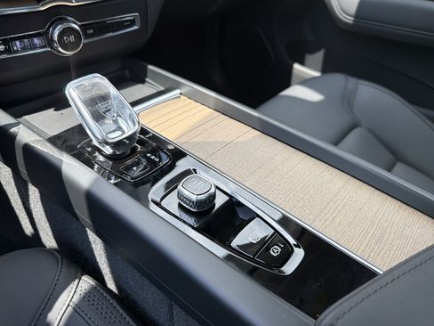 Certified 2026 Volvo XC60 B5 Plus AWD/4WD image 26