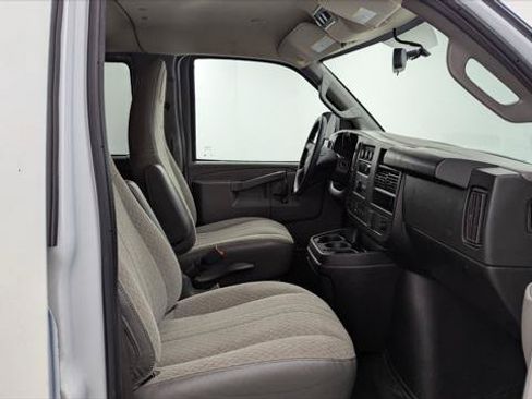 Used 2023 Chevrolet Express 3500 LS RWD image 18