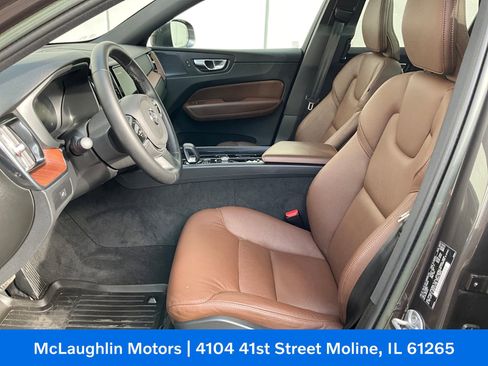 Used 2023 Volvo XC60 B5 Plus w/ Climate Package image 2