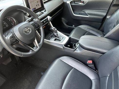 Used 2023 Toyota RAV4 XLE Premium FWD image 10