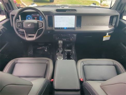 New 2025 Ford Bronco Outer Banks image 16