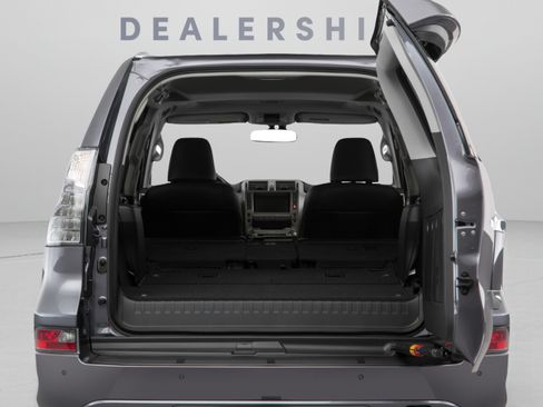 Used 2019 Lexus GX 460 AWD/4WD image 32