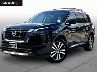 Certified 2025 Nissan Pathfinder Platinum FWD video 1