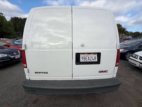 Used 2004 GMC Safari w/ Seat Package image 6