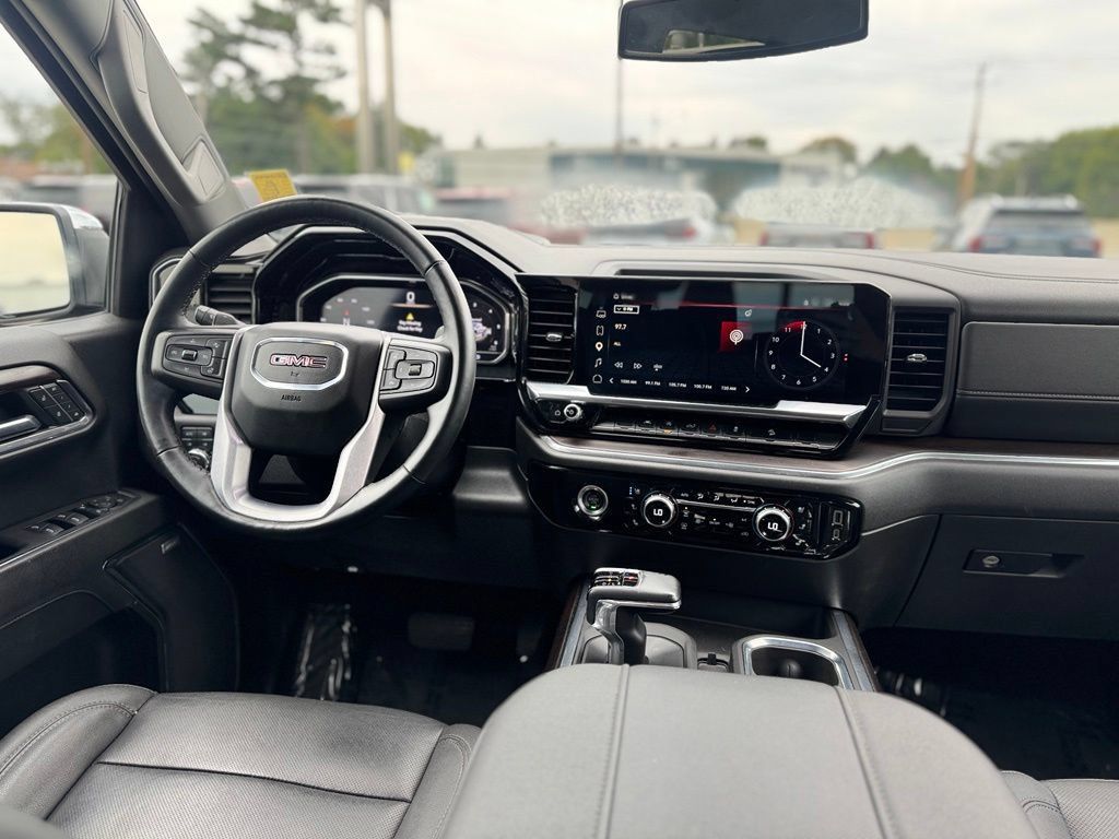 Used 2023 GMC Sierra 1500 SLT w/ SLT Premium Package AWD/4WD image 12