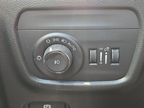 New 2026 Jeep Grand Cherokee L Limited w/ Trailer Tow Package AWD/4WD image 24