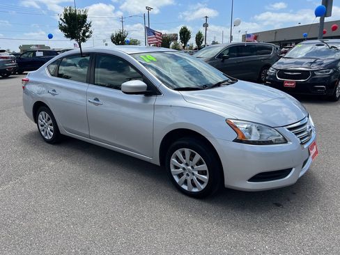 Used 2014 Nissan Sentra SV w/ SV Driver Package FWD image 8
