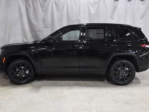 New 2025 Jeep Grand Cherokee Limited w/ Trailer Tow Package image 6