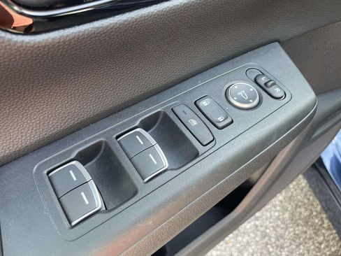 Used 2025 Honda CR-V EX-L image 17