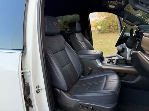 Used 2024 Chevrolet Silverado 3500 High Country image 20