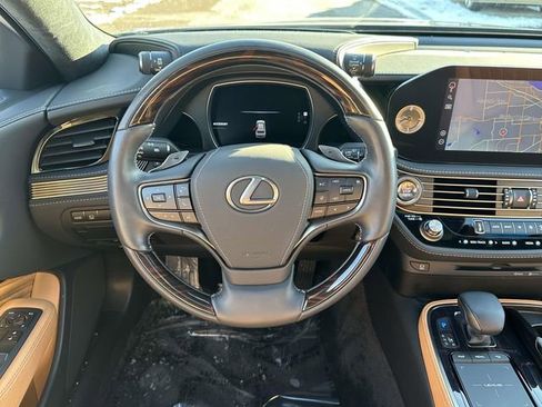 Used 2022 Lexus LS 500 AWD image 20