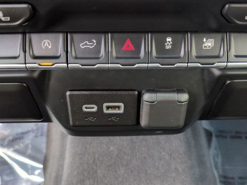 Used 2019 Chevrolet Silverado 1500 LT w/ All-Star Edition image 34