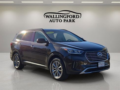 Used 2017 Hyundai Santa Fe SE w/ Cargo Package image 3