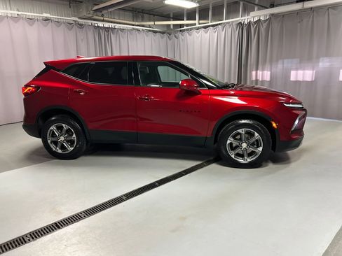 Used 2023 Chevrolet Blazer LT w/ Driver Confidence Package image 8