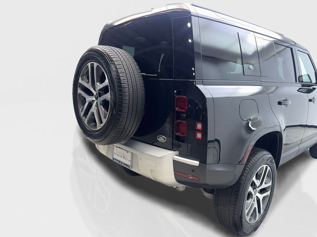 Used 2023 Land Rover Defender 110 SE AWD/4WD image 19
