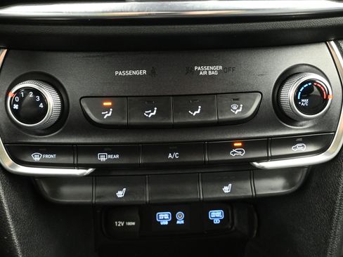 Used 2019 Hyundai Santa Fe SEL image 17