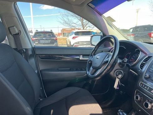 Used 2014 Kia Sorento LX image 37