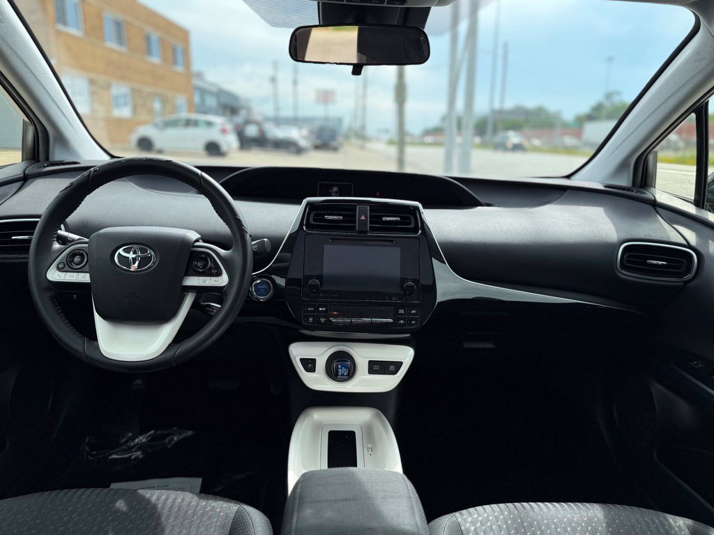 Used 2017 Toyota Prius Three w/ Advanced Technology Package FWD image 21