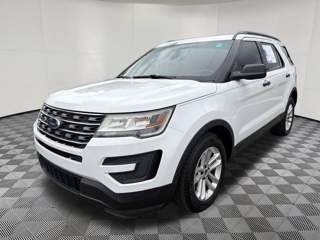 Used 2017 Ford Explorer FWD image 3