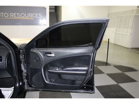 Used 2020 Dodge Charger SXT w/ Leather Interior Group image 23